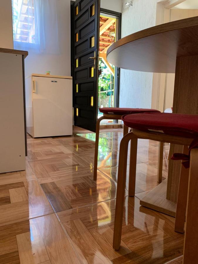 Katy'S Place Đảo Krk Ngoại thất bức ảnh